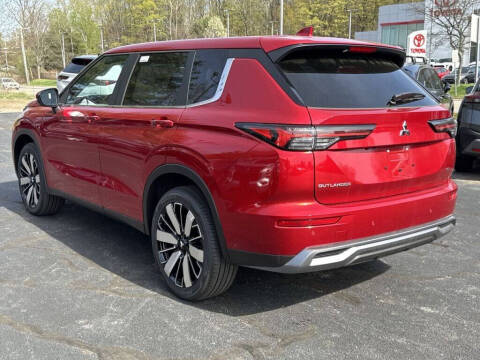 2025 Mitsubishi Outlander SE