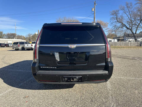 2018 Cadillac Escalade ESV Platinum