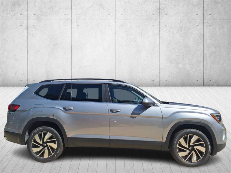 2025 Volkswagen Atlas SE