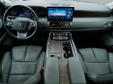 2022 Lincoln Navigator Black Label