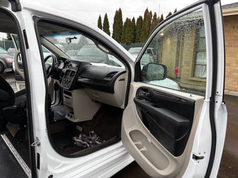 2016 Dodge Grand Caravan SXT Plus