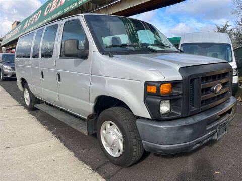 2011 Ford E-Series E-150 XLT