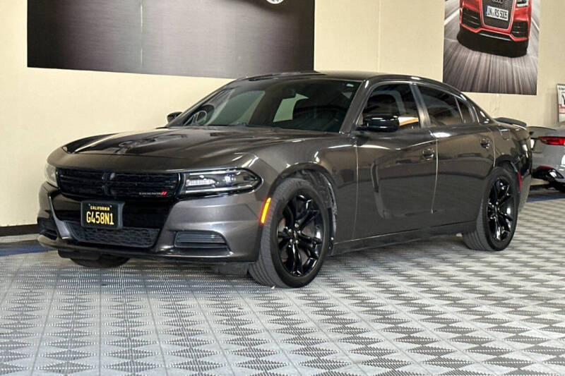 2017 Dodge Charger SE