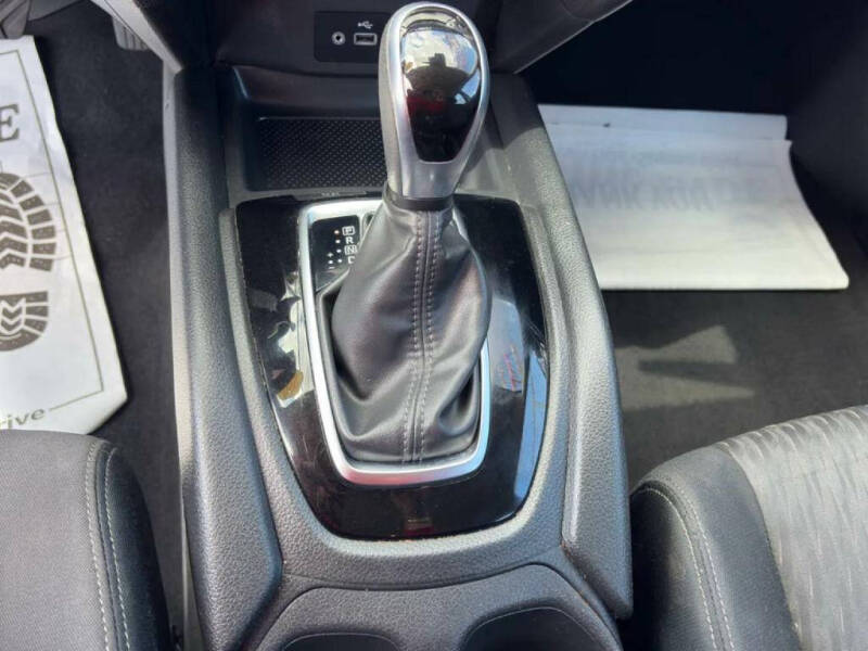 2020 Nissan Rogue S