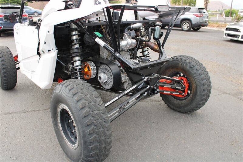 2017 Can-Am Maverick
