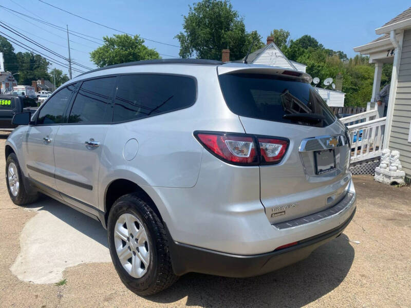 2017 Chevrolet Traverse LS