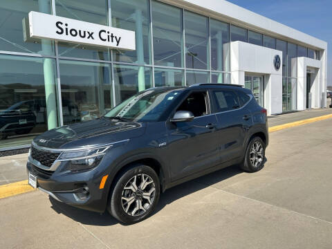 2022 Kia Seltos for sale at Jensen's Dealerships in Sioux City IA