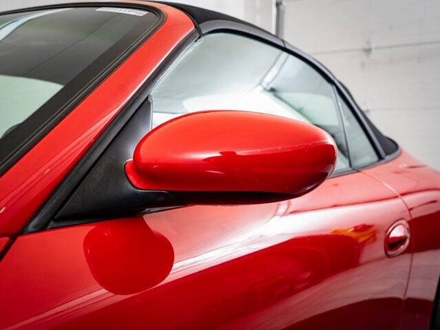 2004 Porsche 911 Carrera 4