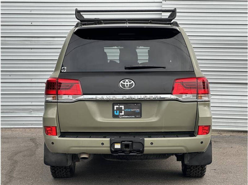 2021 Toyota Land Cruiser Heritage Edition