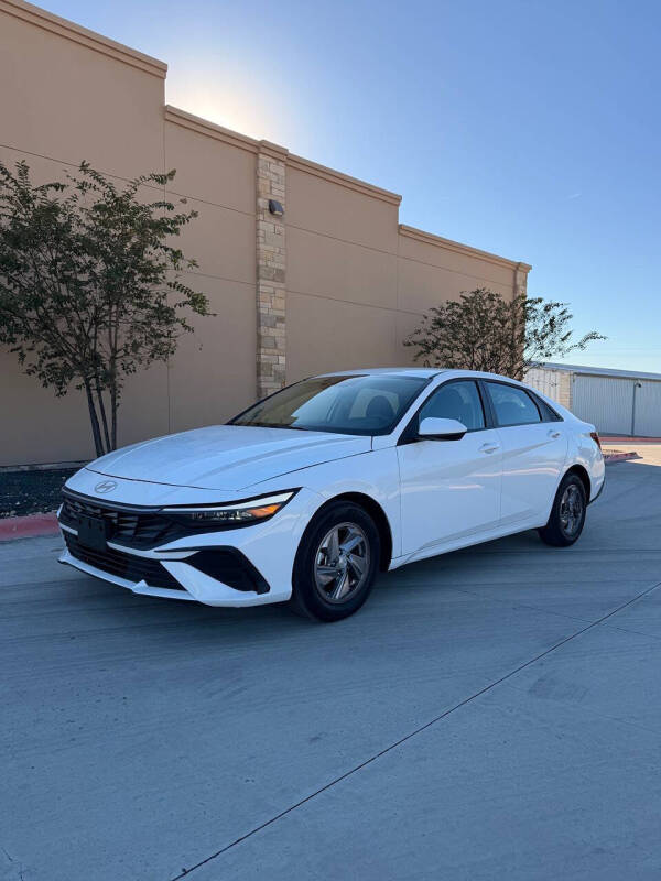 2025 Hyundai Elantra SE