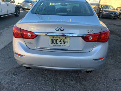 2015 Infiniti Q50 Premium