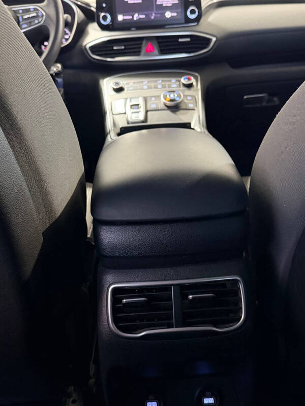 2021 Hyundai Santa Fe SE