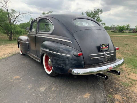 1946 Ford Deluxe