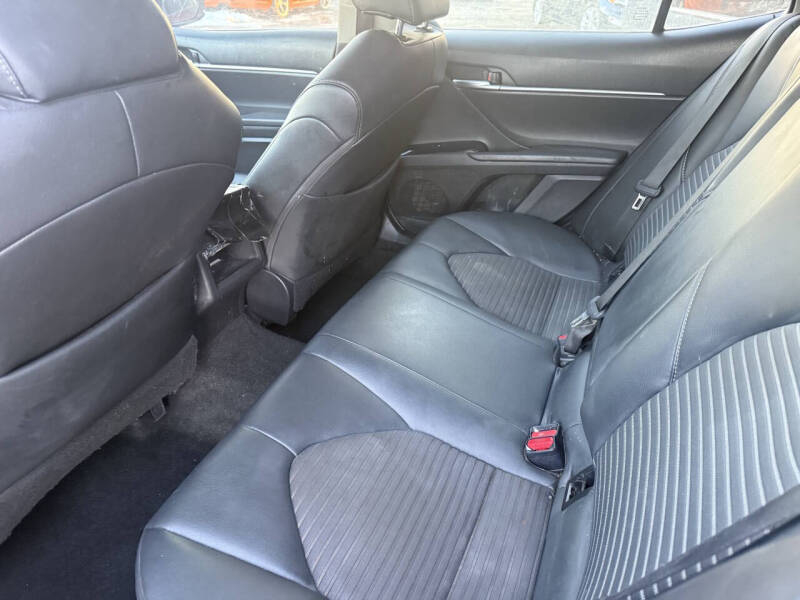 2018 Toyota Camry SE