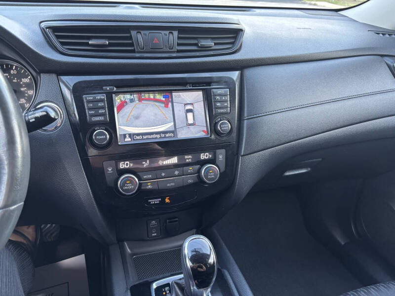 2017 Nissan Rogue SV