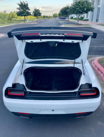 2018 Dodge Challenger SXT Plus