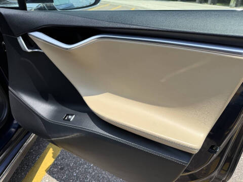 2015 Tesla Model S P85D