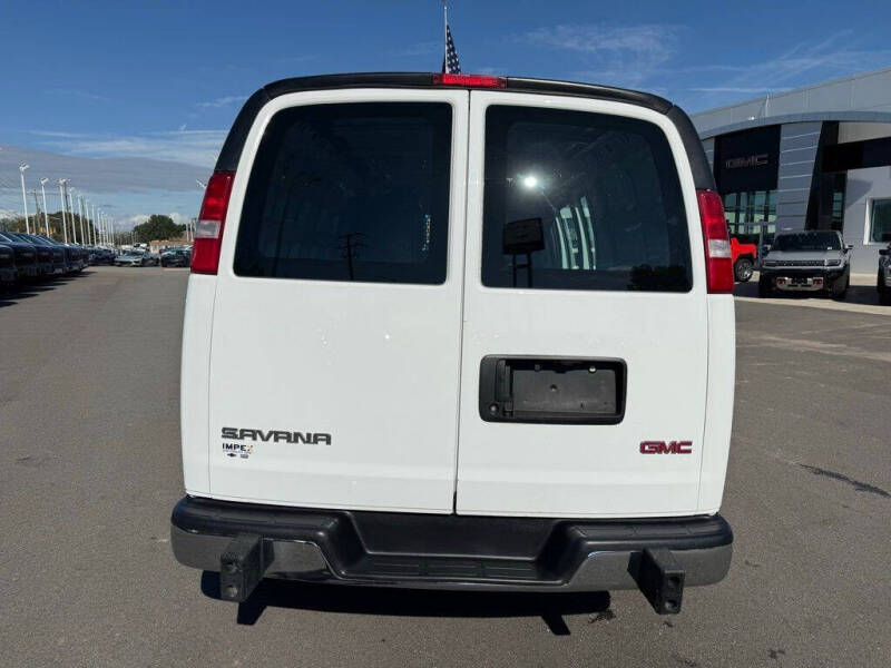 2023 GMC Savana 2500