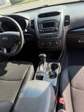 2015 Kia Sorento LX