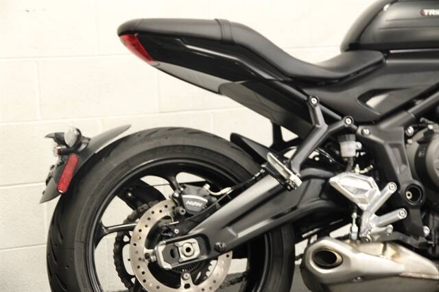 2023 Triumph TRIDENT 66