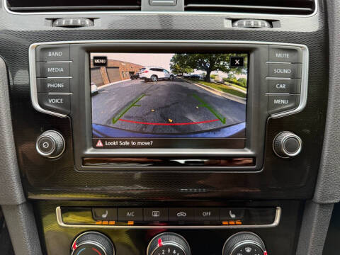 2017 Volkswagen Golf GTI S