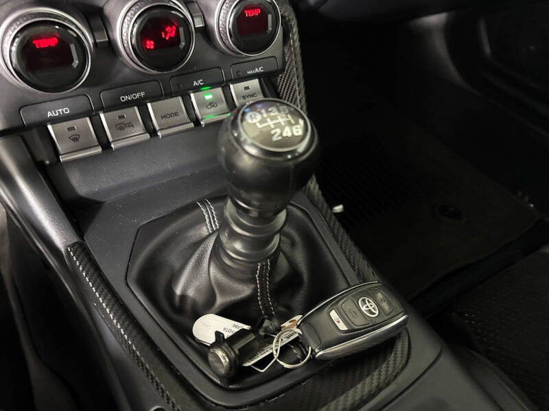 2023 Toyota GR86 Premium