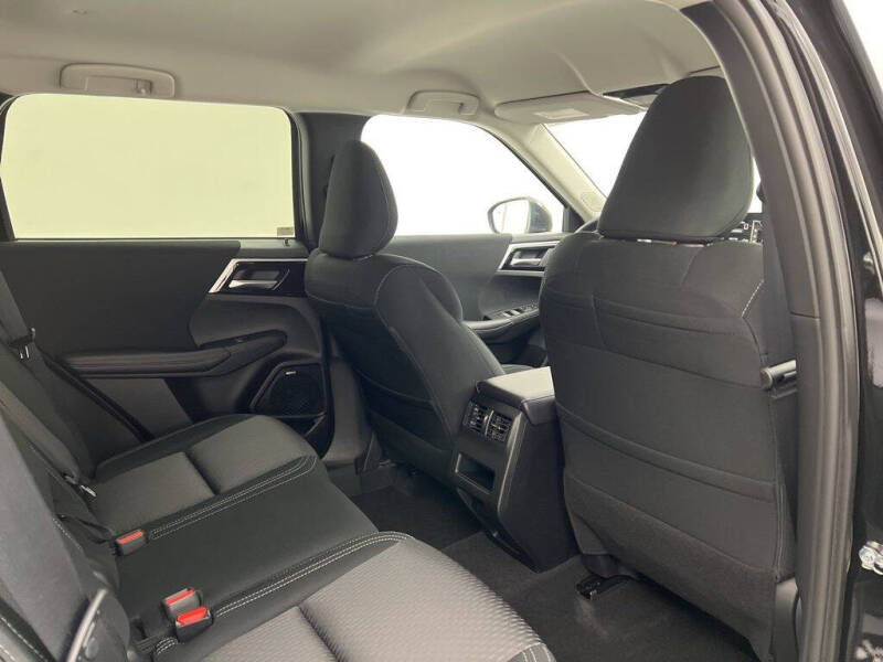 2025 Mitsubishi Outlander ES