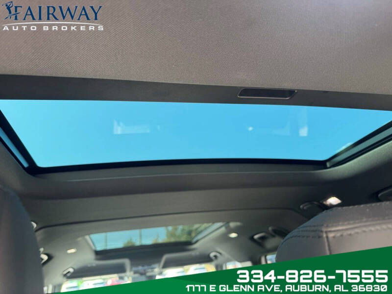 2024 Land Rover Defender 130 P400 X-Dynamic SE