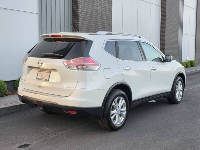 2016 Nissan Rogue SV