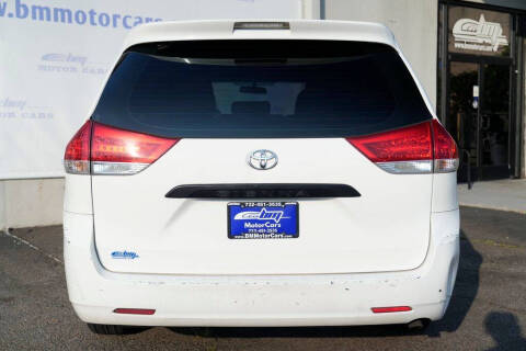2011 Toyota Sienna Base 7-Passenger