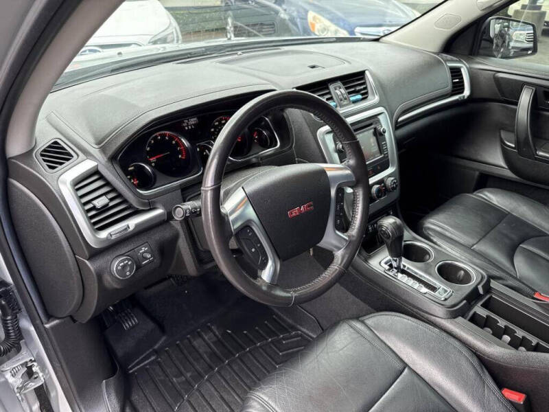 2015 GMC Acadia SLE-2