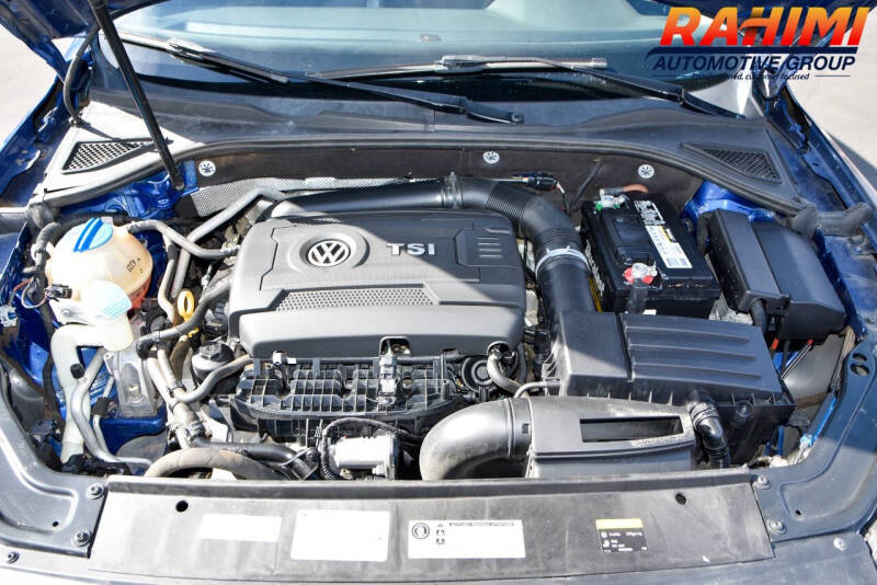 2017 Volkswagen Passat 1.8T R-Line