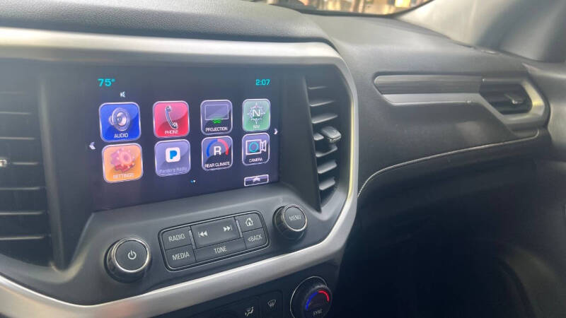 2017 GMC Acadia SLT-1