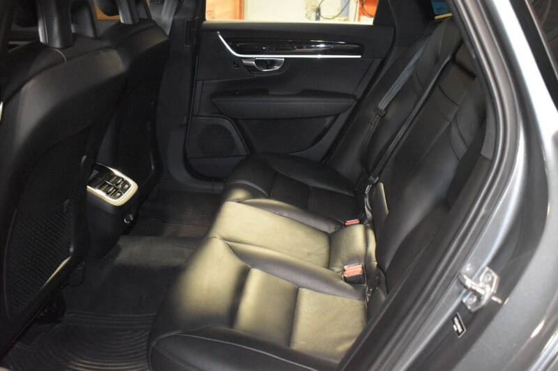 2017 Volvo S90 T5 Momentum