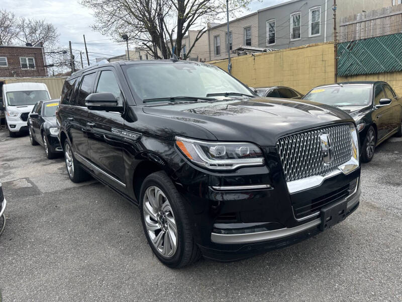 Used 2024 Lincoln Navigator Premiere L with VIN 5LMJJ3NG6REL06928 for sale in Brooklyn, NY