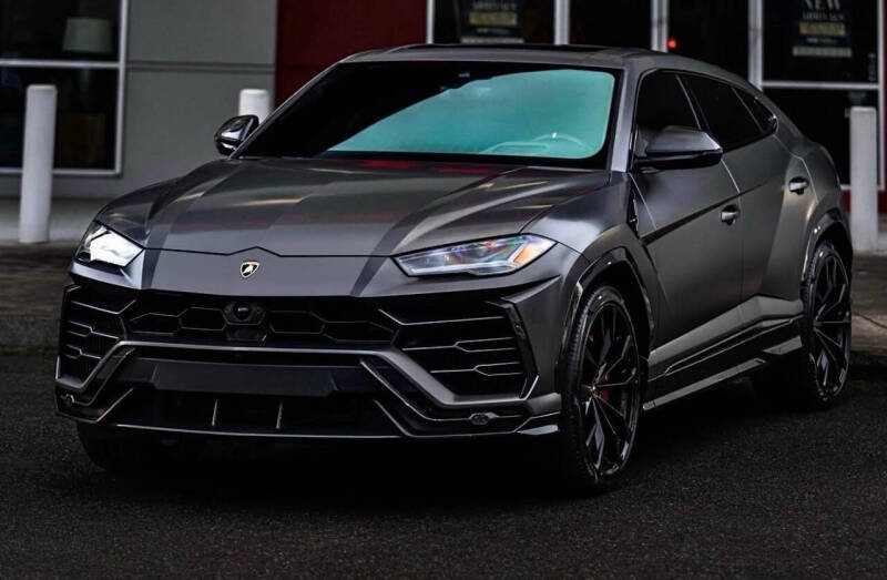 2021 Lamborghini Urus's photo