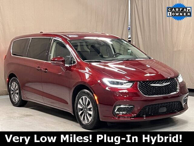 2022 Chrysler Pacifica Hybrid Touring L