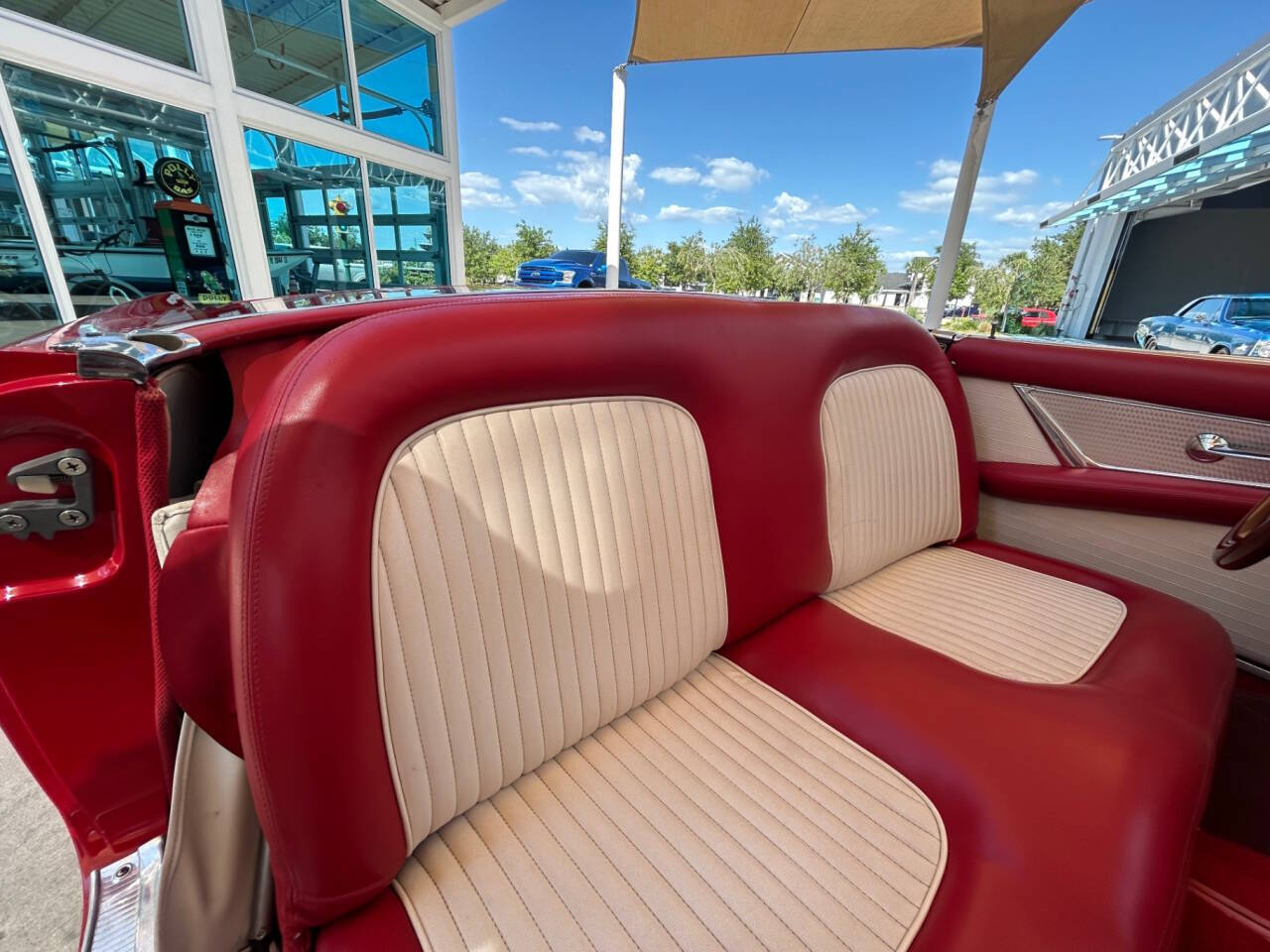 1955 Ford Thunderbird 30
