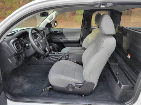 2017 Toyota Tacoma SR