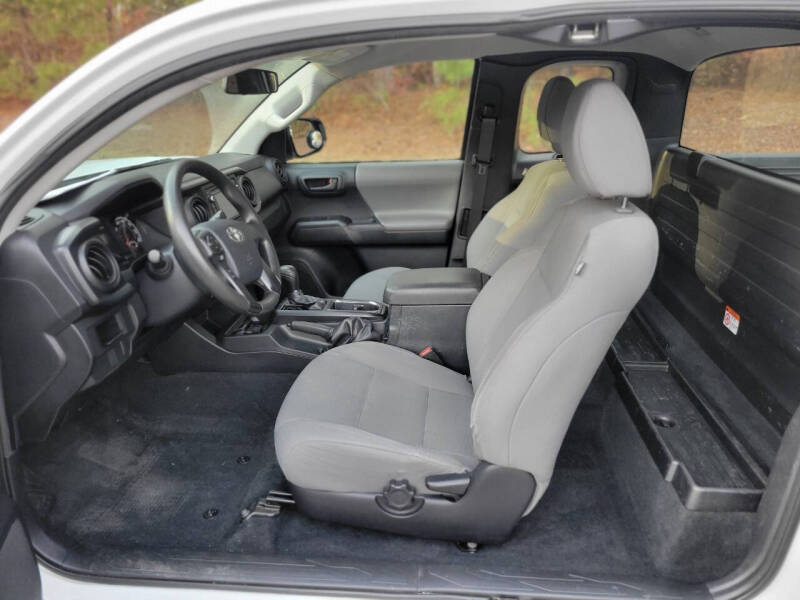 2017 Toyota Tacoma SR