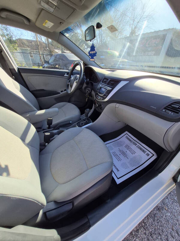 2013 Hyundai Accent GS