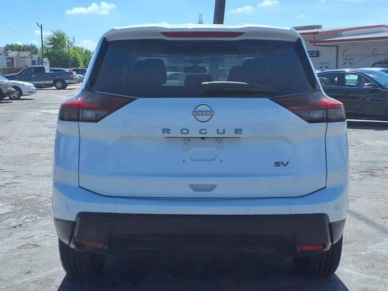 2024 Nissan Rogue SV