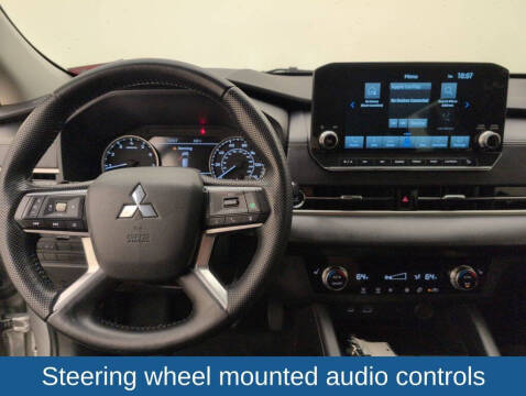 2022 Mitsubishi Outlander SE