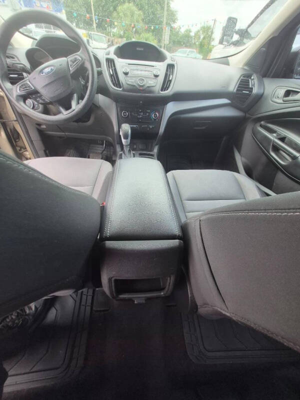 2017 Ford Escape S