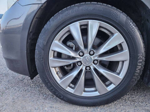 2012 Infiniti M37