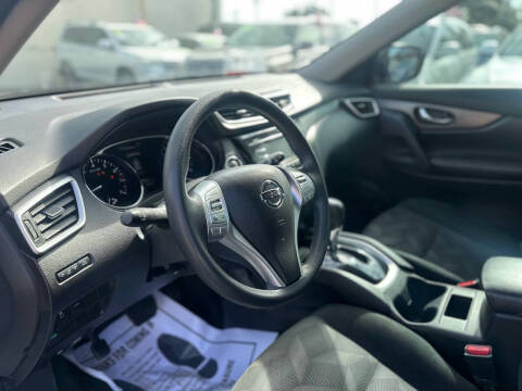 2015 Nissan Rogue SV