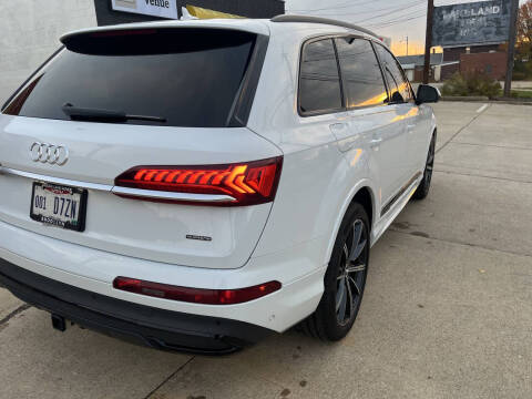 2020 Audi Q7 quattro Premium Plus 55 TFSI