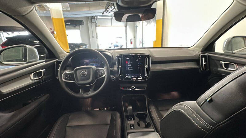 2024 Volvo XC40