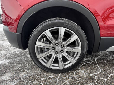 2023 Cadillac XT4 Premium Luxury