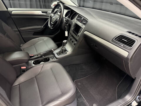 2015 Volkswagen Golf TSI SE